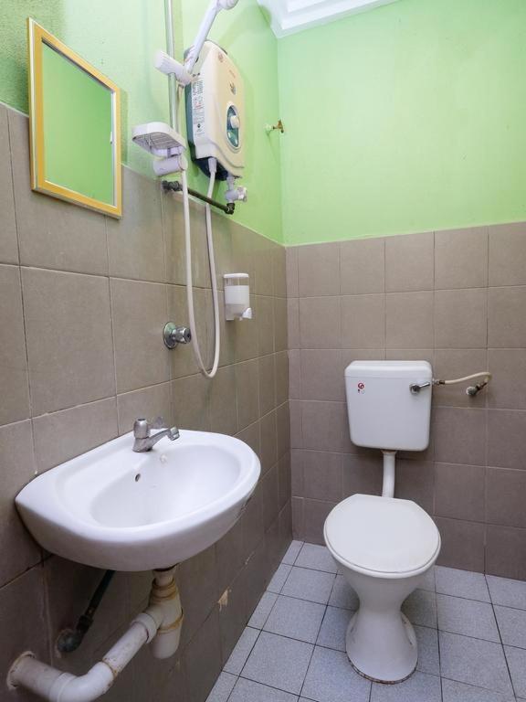 Mrj Hotel Wakaf Che Yeh 2 Кота-Бару Екстер'єр фото
